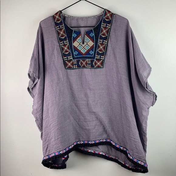 Tops - Embroidered Tunic Size L/XL